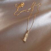 Female bamboo pendant necklace - Image 2